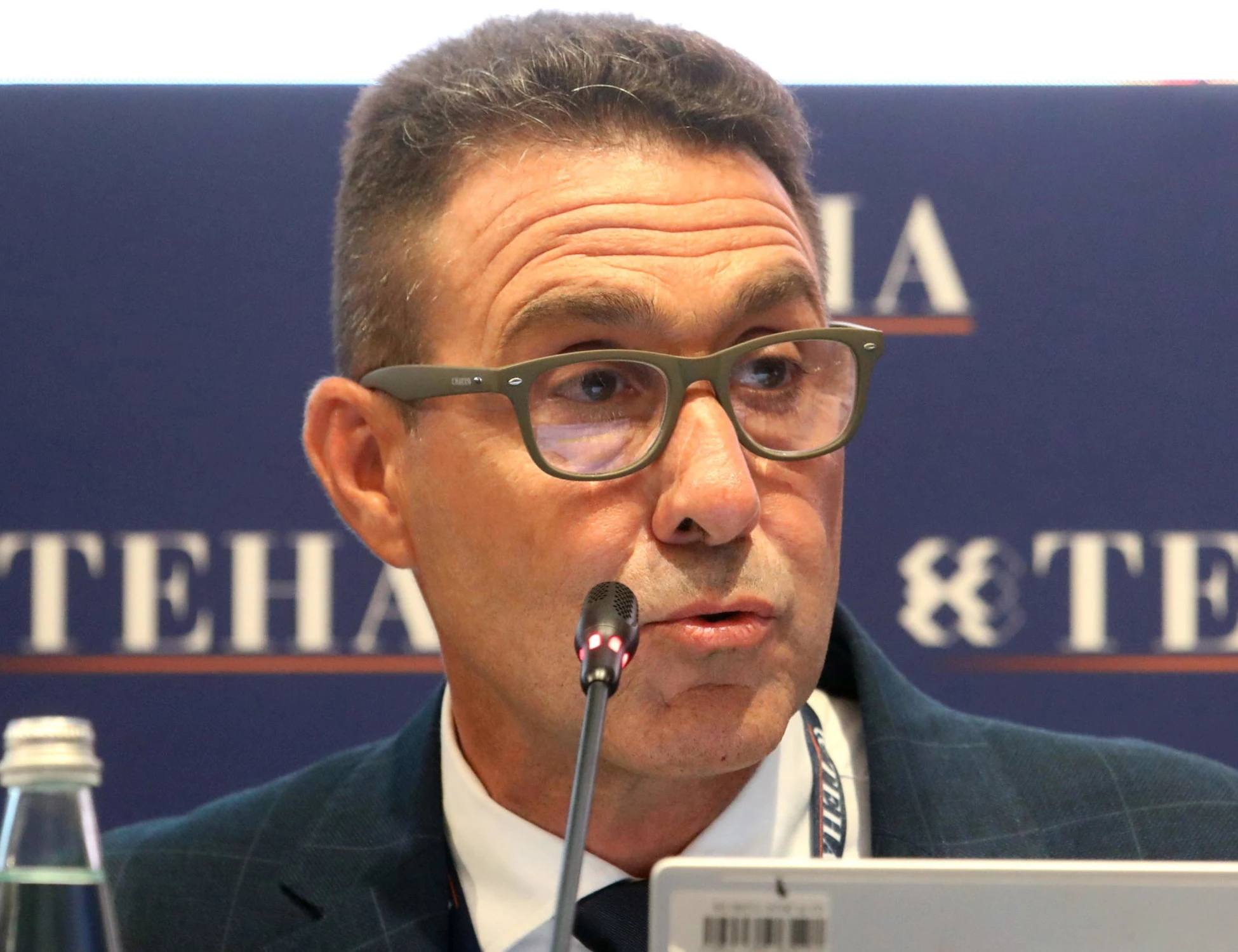 È Vannacci che deve andare a Canossa