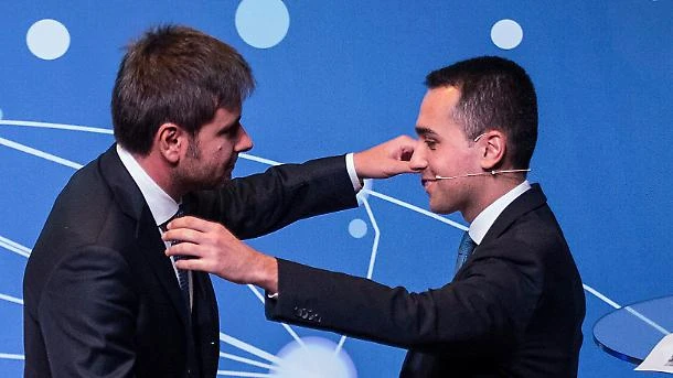 Alessandro Di Battista e Luigi Di Maio, intesa ritrovata: non solo crisi di governo, voci sul piano M5s