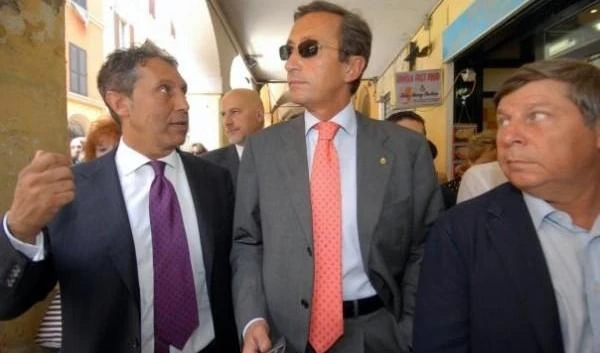 Fli, proposta choc sulle armi:&quot;Estendere il diritto all&apos;autodifesa&quot;