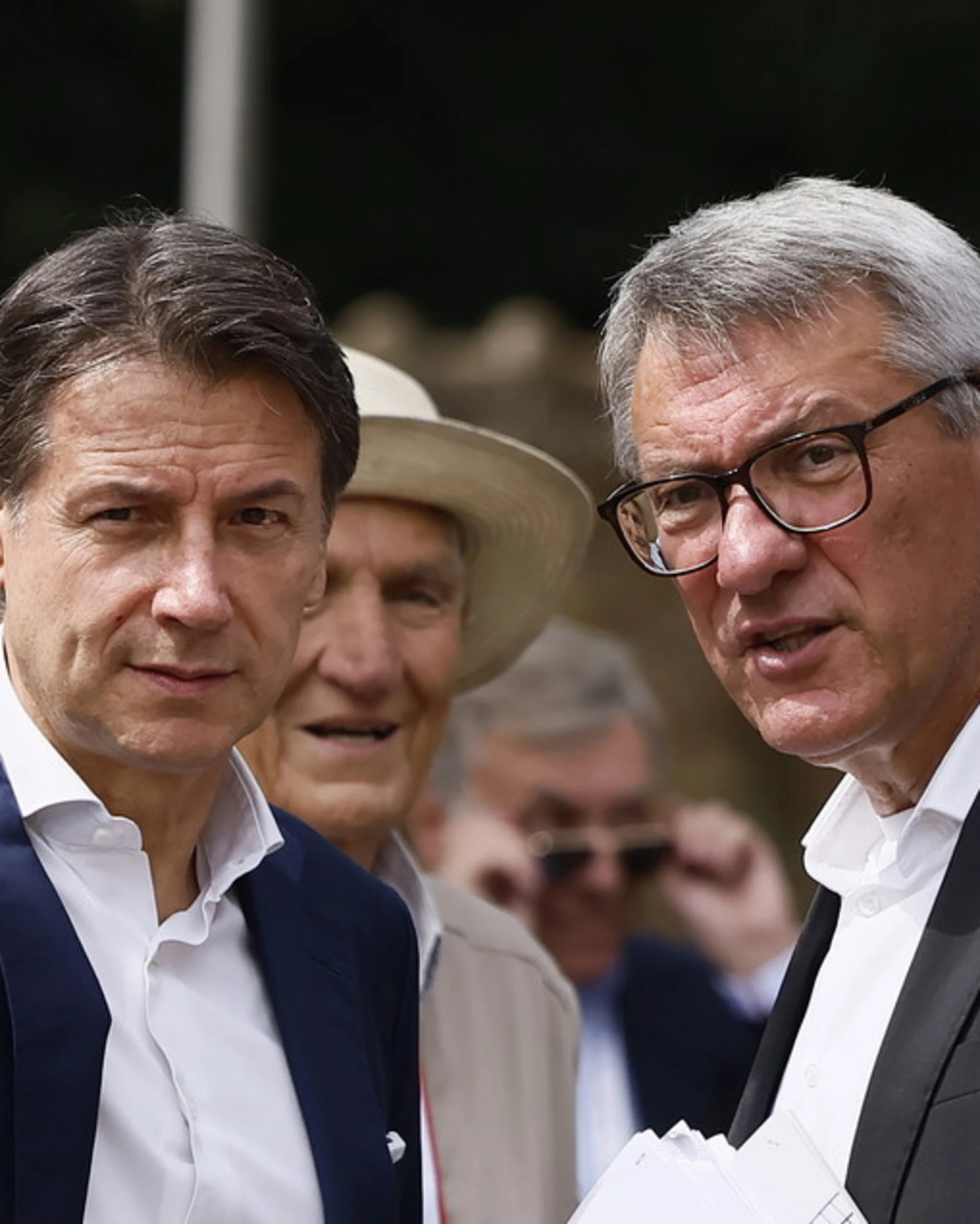 Pd e Conte? In ansia per Khamenei