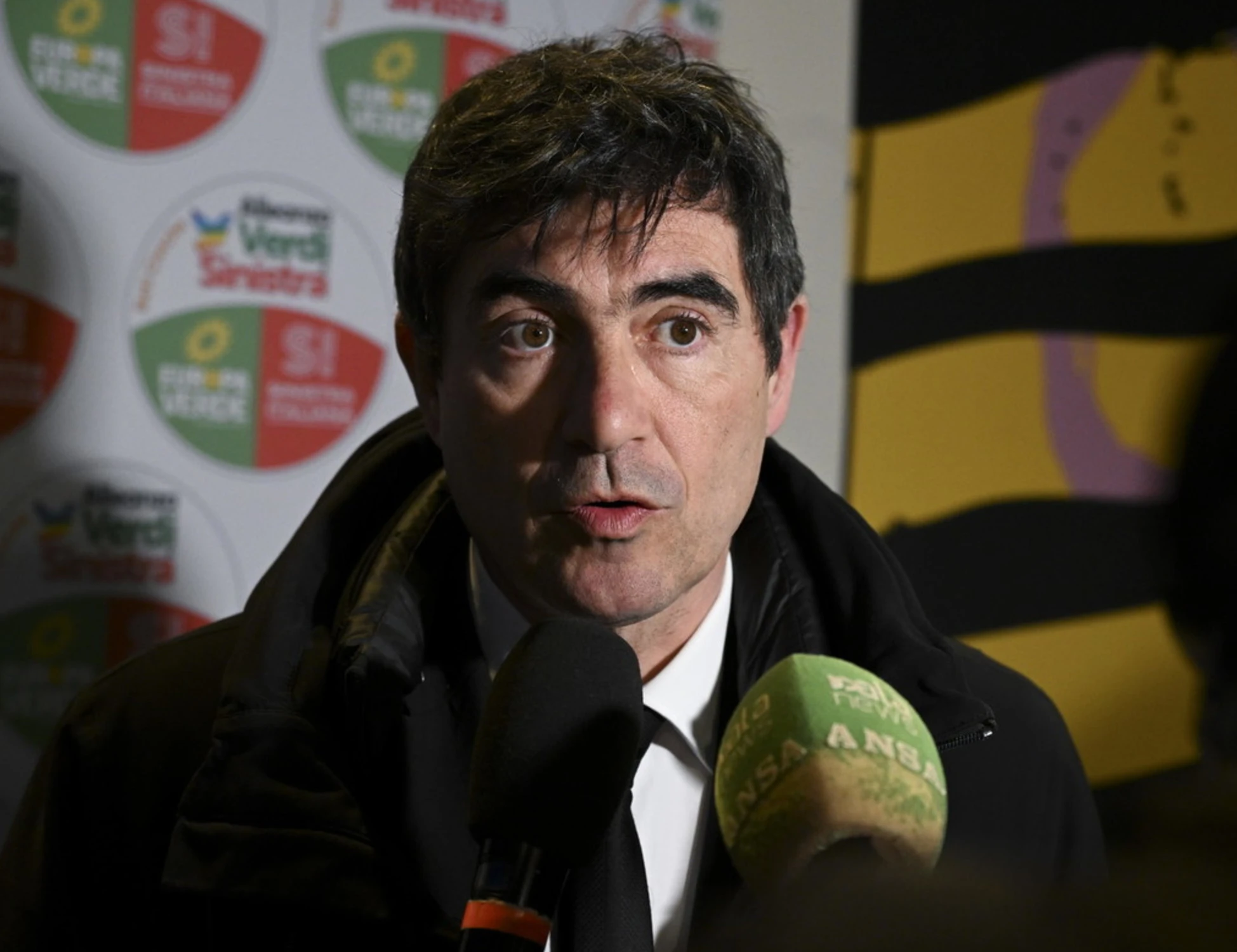 Nicola Fratoianni farnetica su Meloni e governo: "Perché hanno convocato oggi il Cdm"