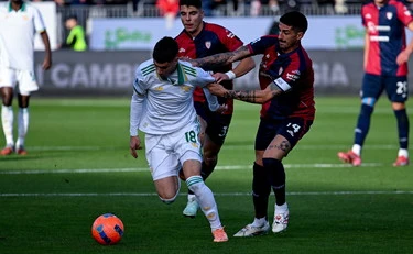 Serie A, seconda sconfitta per la Roma: cade contro il Cagliari