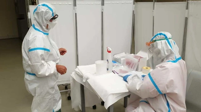 Coronavirus, la truffa del tampone porta a porta: due indagati a Civitavecchia, i sospetti sulla diffusione del contagio
