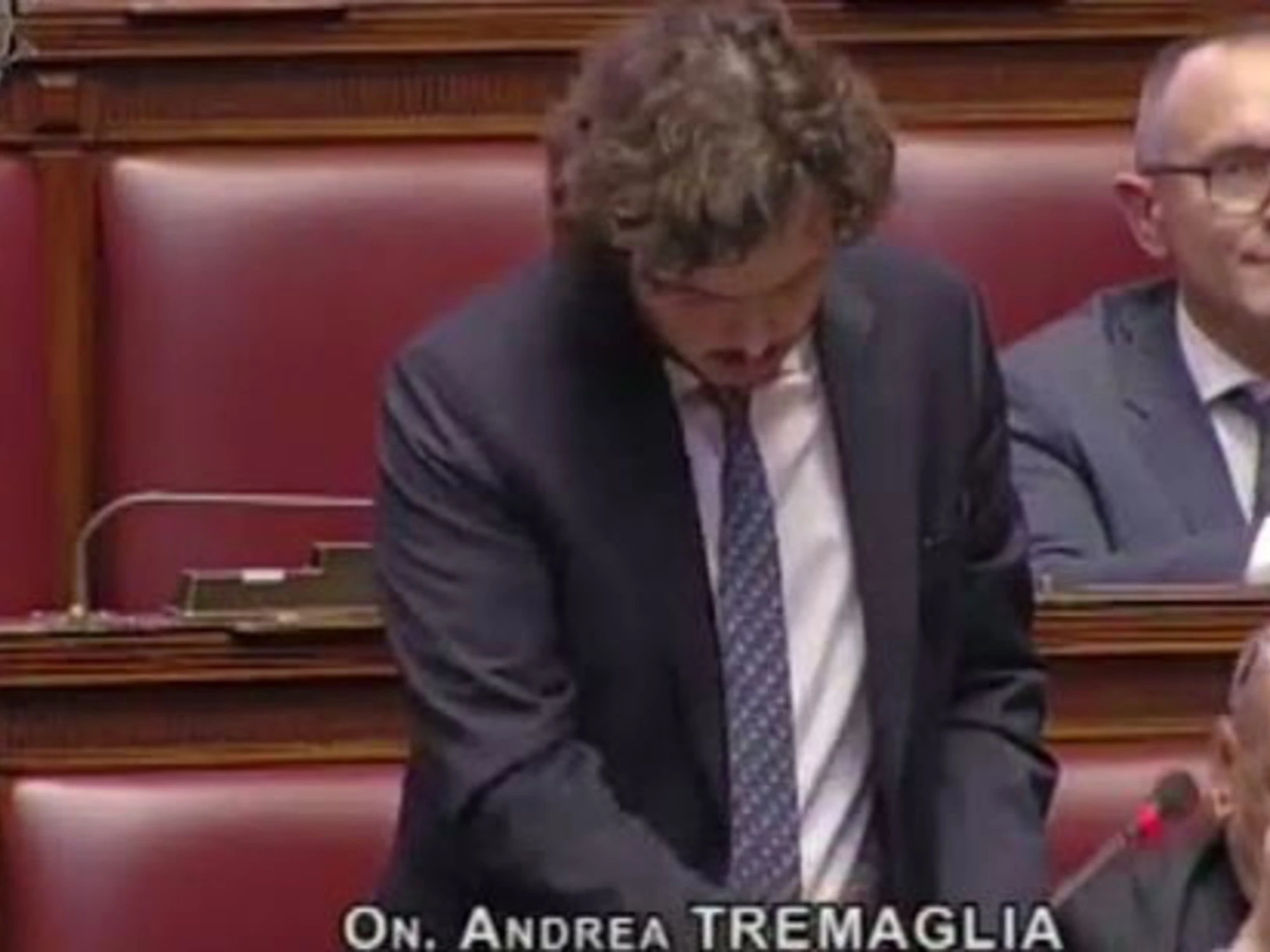 Contro Meloni il Pd arruola pure Mirko Tremaglia. Ma fa una figuraccia