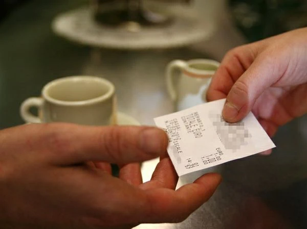 Un negozio su due non fa scontrini. Napoli maglia nera, Genova virtuosa