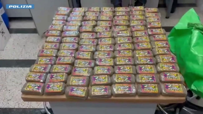 In auto con 100 panetti di hashish, 67enne arrestato nel Siracusano