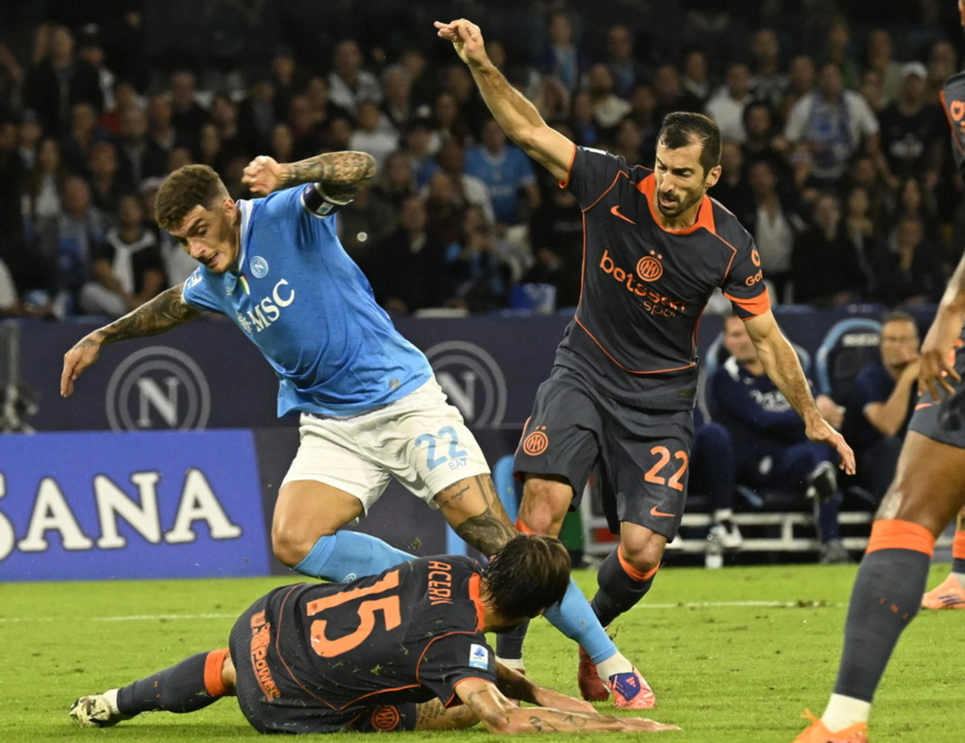 Bergonzi contro Di Lorenzo, è polemica: Napoli "Inaccettabile", rischio querela