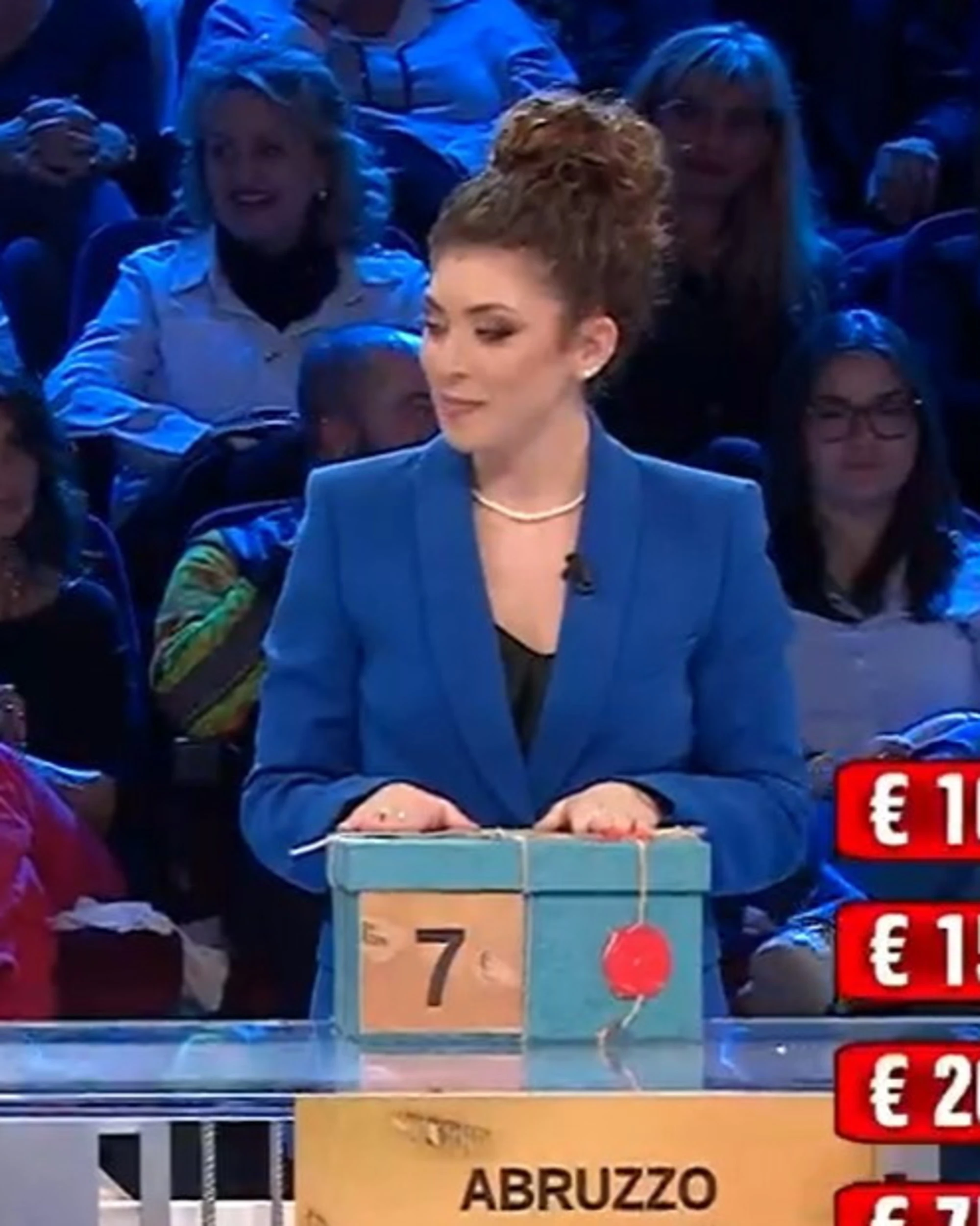 Affari tuoi, "ci sputi sopra": Francesca, caos sui titoli di coda