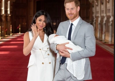 Meghan Markle e la stilista giamaicana: dietro alla scelta, un altro messaggio alla Regina?
