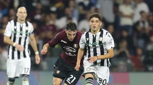 Udinese, ha il sinistro di Maradona ed è già in Nazionale: tutti pazzi per Simone Pafundi, chi è