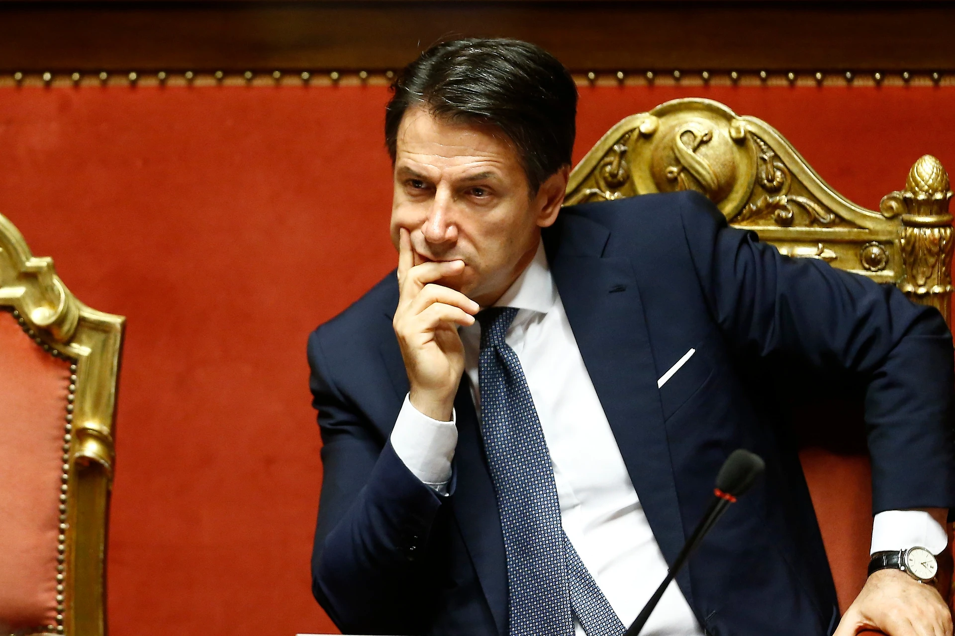 Giovanni Tria, la telefonata a Giuseppe Conte: "Basta attacchi o lascio"