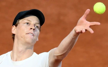 Leone XIV non vuole Jannik Sinner: "Non portatemi lui"