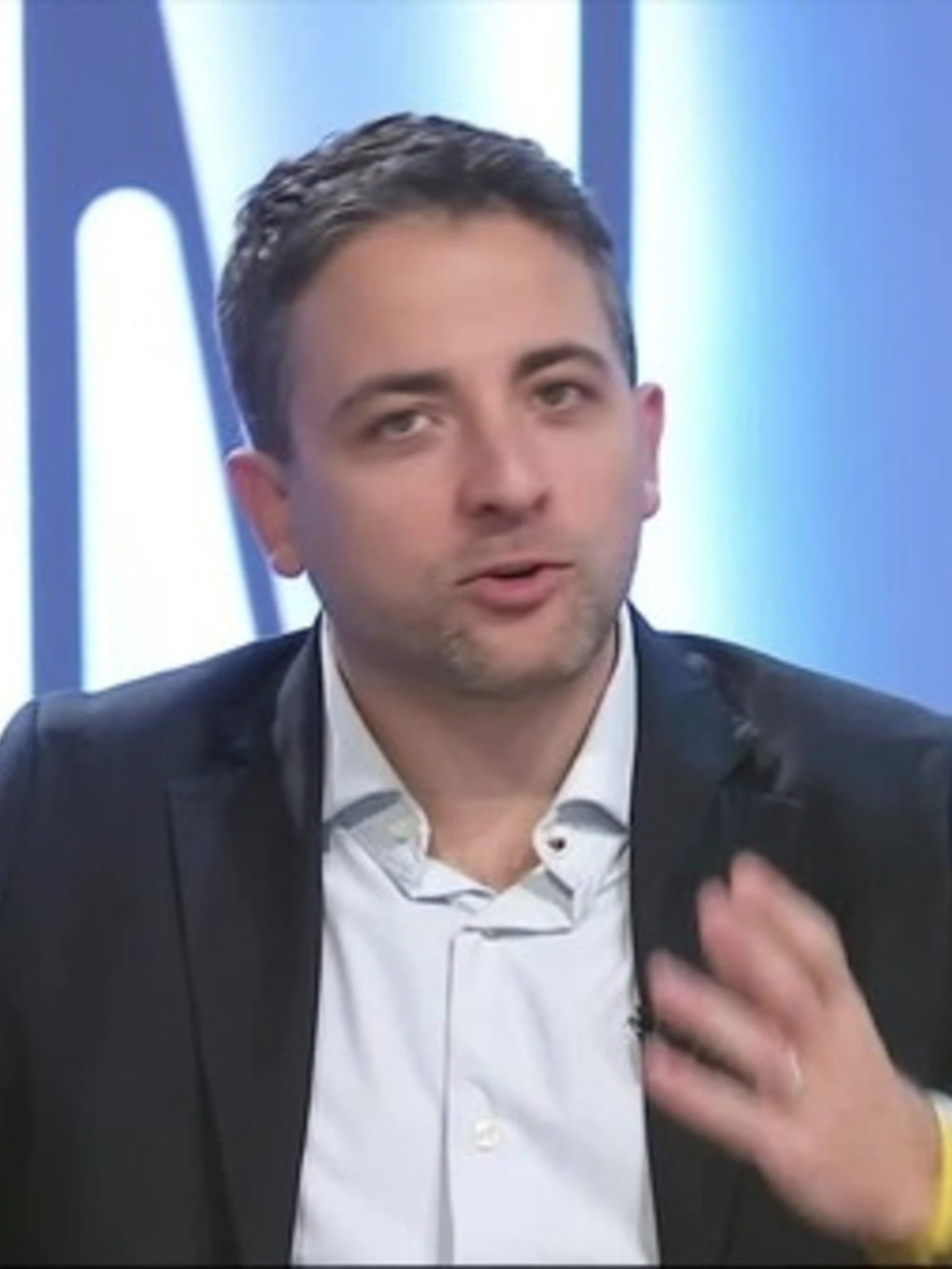 Pd fuori controllo dopo Rimini: "Da Meloni monologo da rockstar"