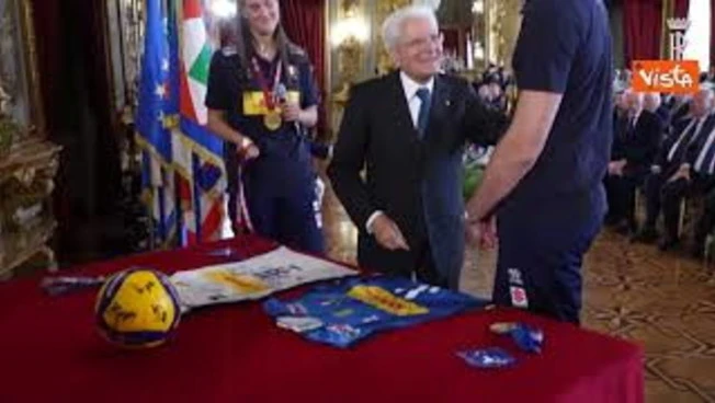 https://media.liberoquotidiano.it/0_F702OdF9NNxOdWh0zliYXo8fJo5O4axfdAP_Xa8u8/width:800/quality:90/aW1hZ2VzLzIwMjUvMTAvMDkvMTAwMzEzNjIyLTlhZTkyMjUyLTFmOTItNDY1Mi05ODU1LTIzZDZkNjdhY2U3Zi5qcGc.webp