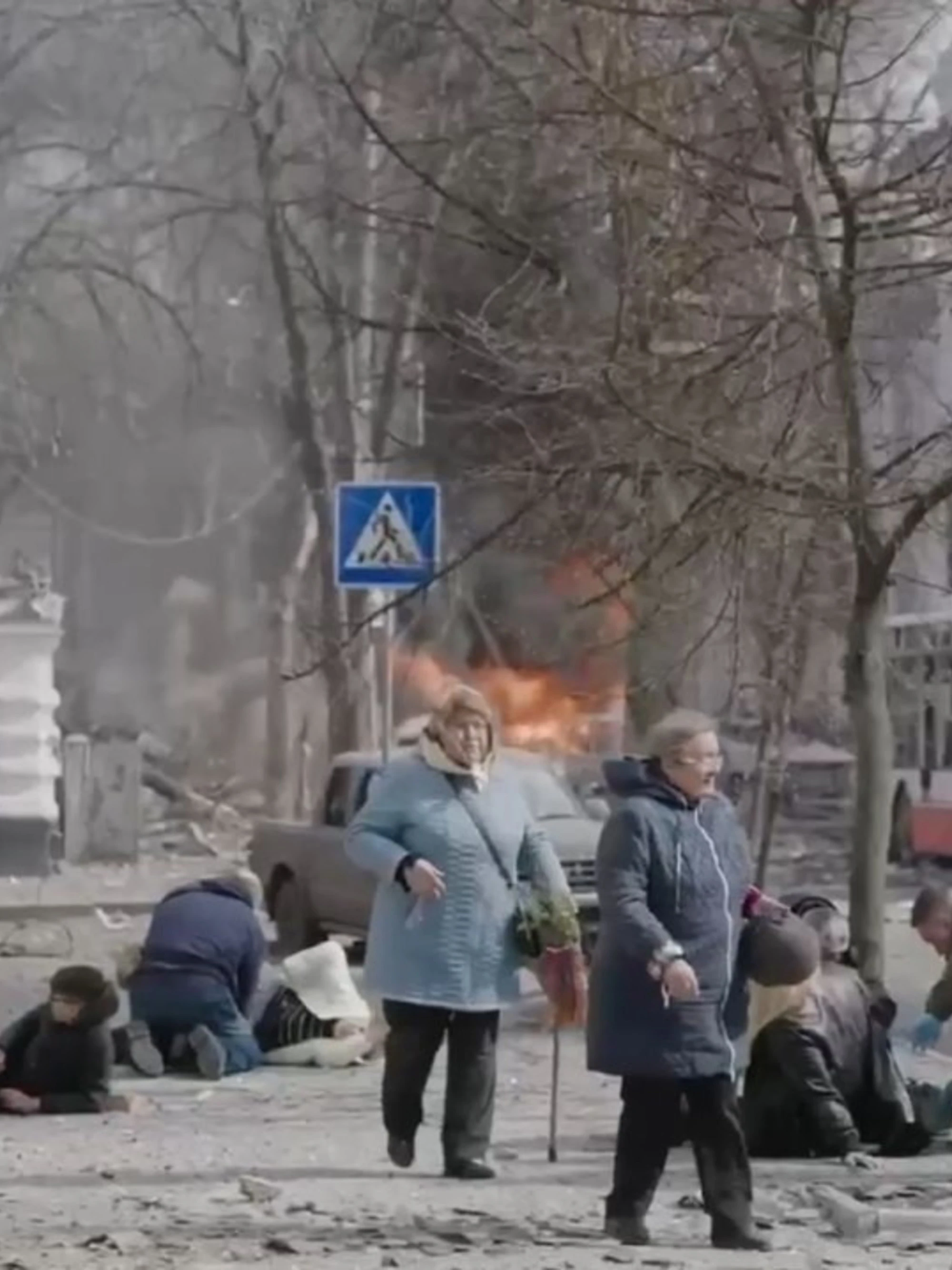 Attacco russo su Sumy: oltre 20 morti tra i civili. L'ira di Zelensky su Putin