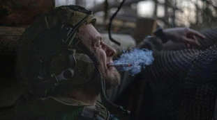 Kiev, la mossa di Zelensky: costretto ad arruolare i ragazzini