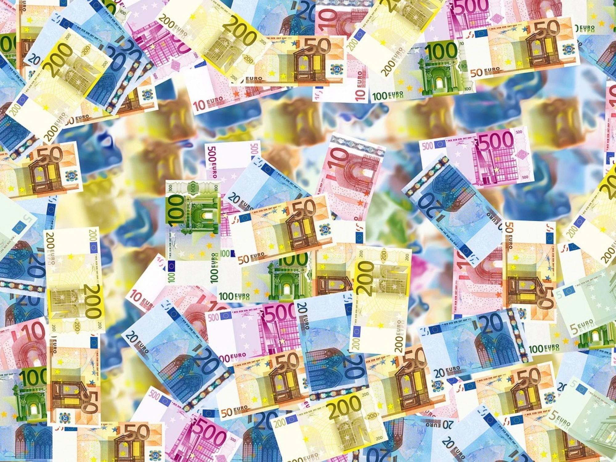 Truffa da 220mila euro dell'africano: "Moltiplico soldi bollendoli", 41enne rovinata