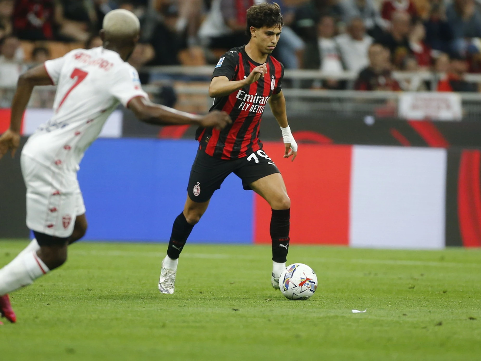 Serie A, il Milan vince e scavalca il Bologna. Monza retrocede dopo 26 sconfitte 