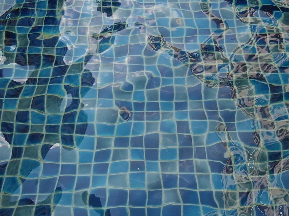 POZZUOLI, BIMBO DI 4 ANNI ANNEGA IN PISCINA DURANTE UNA FESTA DI NOZZE
