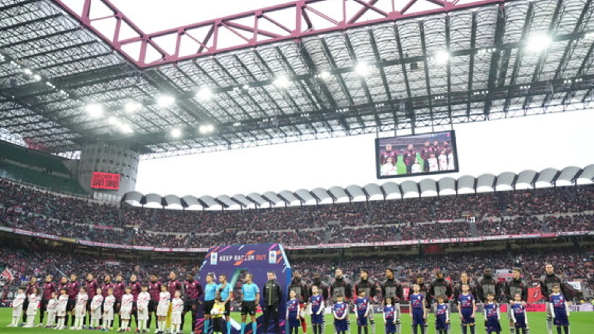 Stadio San Siro venduto, raffiche di perquisizioni. Comune, Milan e Inter, altro terremoto. L'sms di Boeri a Sala