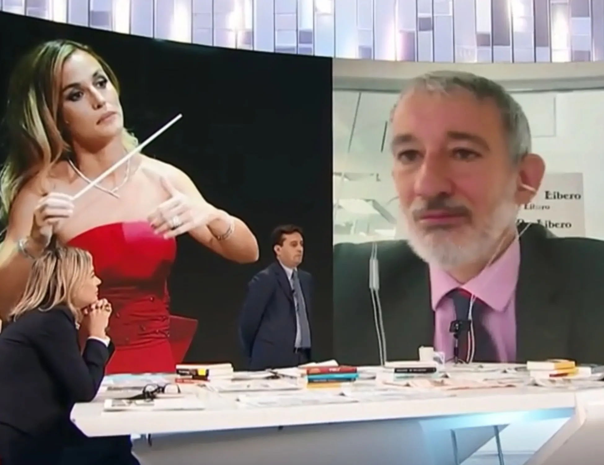 Leggi l'articolo: "La Venezi è stata bullizzata!": Senaldi spiana la penna rossa