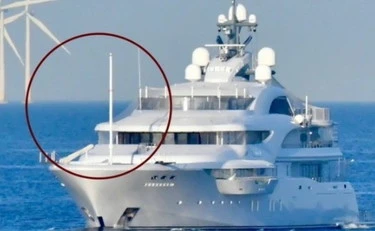 Mar di Norvegia, bombardiere russo sgancia boe sonar sulla portaerei britannica che spiava lo yacht di Putin