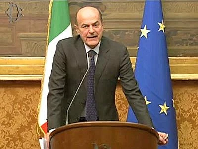 Governo, Bersani: ''Rimangono difficoltà, continuiamo a lavorare''