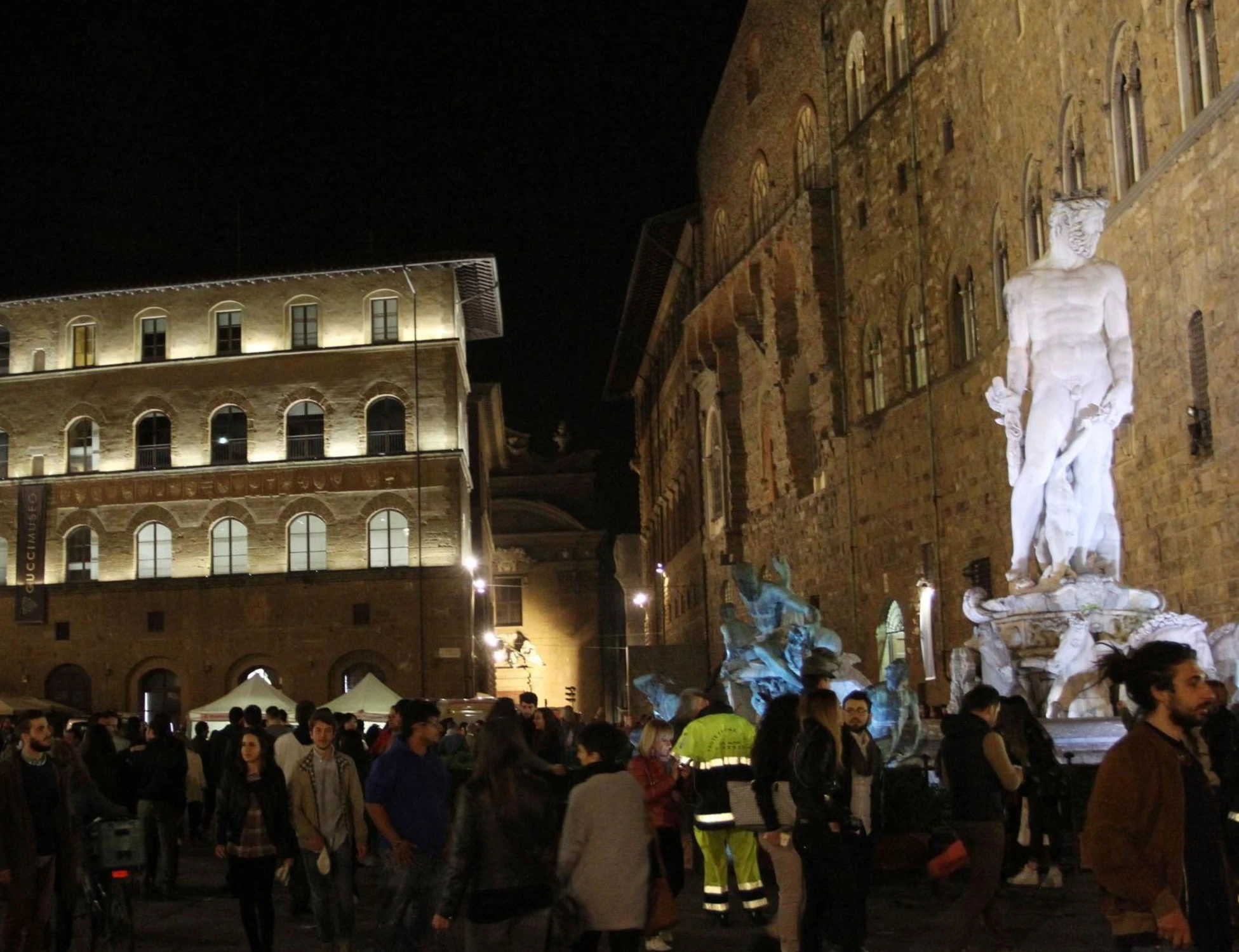 Firenze, turista straniera violentata di notte in pieno centro: chi sono le belve