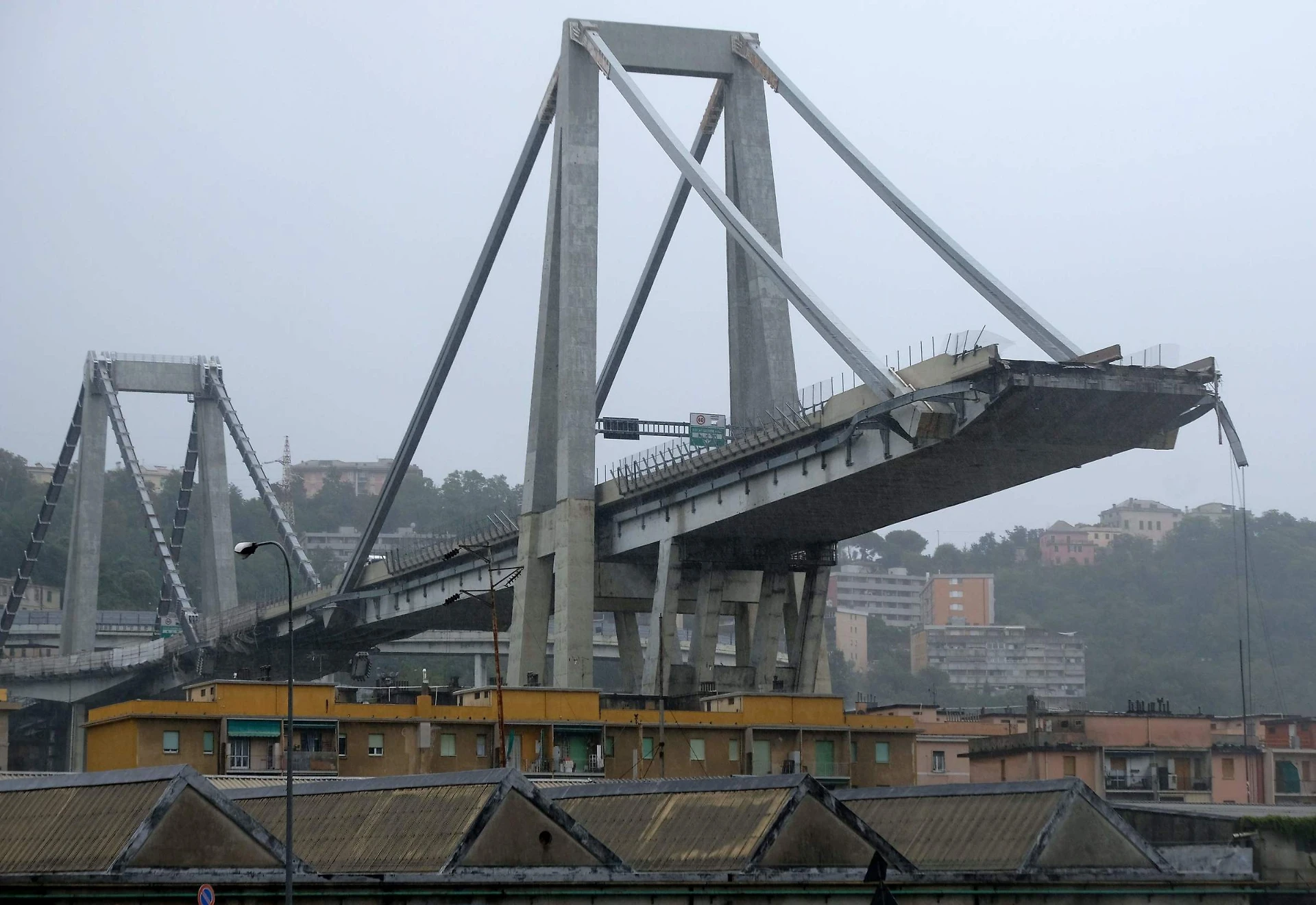 Ponte Morandi, la scoperta clamorosa tra le macerie: la prova, perché è crollato