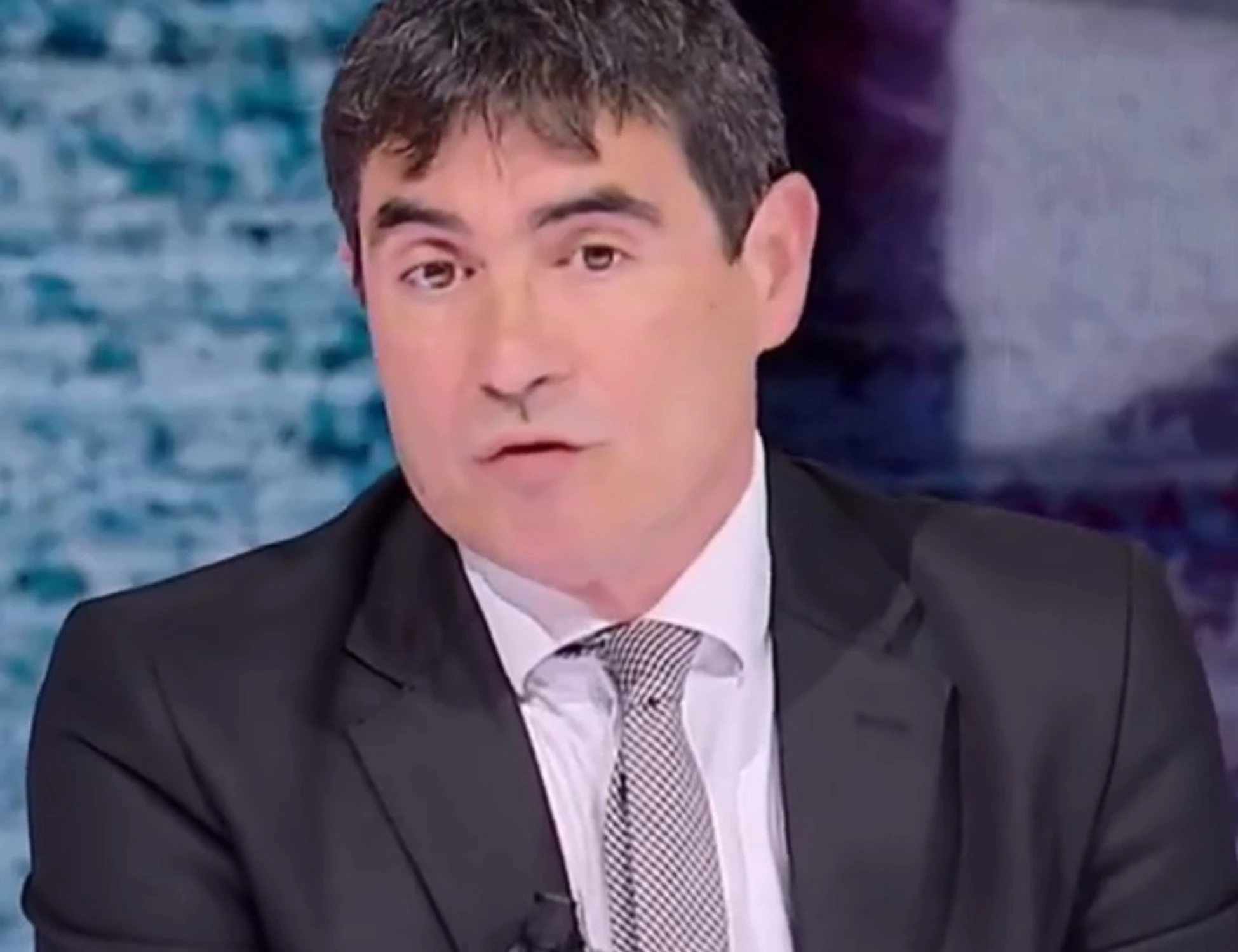 25 aprile, Nicola Fratoianni si copre di ridicolo: "Solo per chi è fascista"