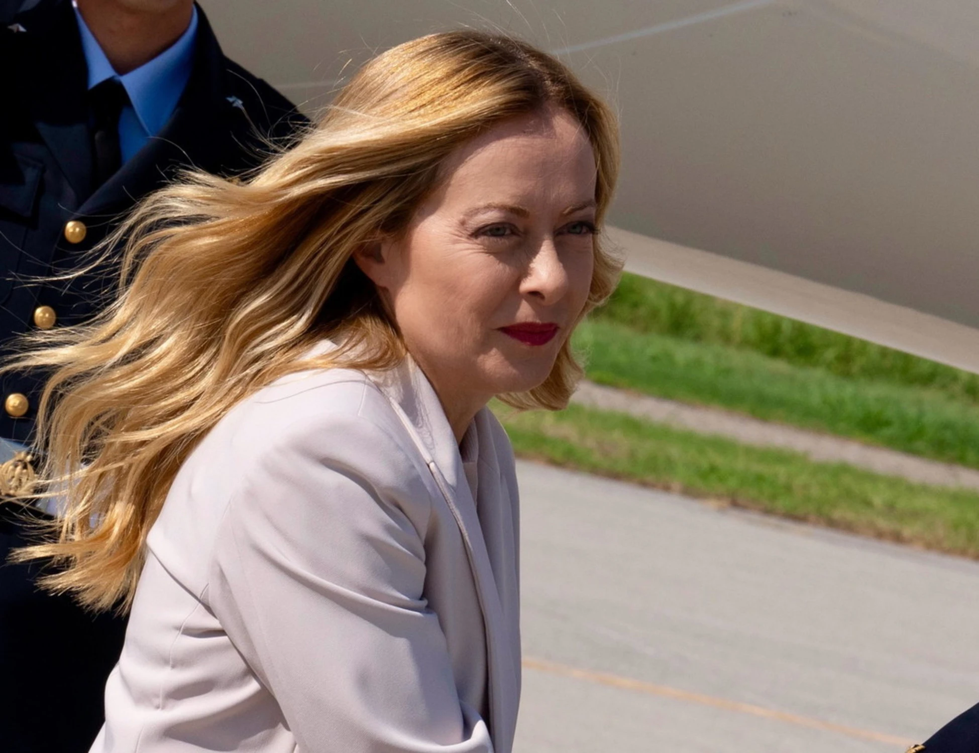 Giorgia Meloni, la Bild la esalta: "L'esatto contrario rispetto alla Germania"