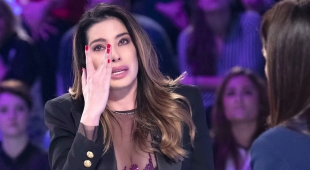 Verissimo, Aida Yespica in lacrime: "Io truffata, ora mio figlio...". Il commovente racconto dalla Toffanin