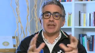 Fabrizio Pregliasco e le ferie dei giudici: "In ospedale al massimo 15 giorni. Sempre più medici dallo psicologo"