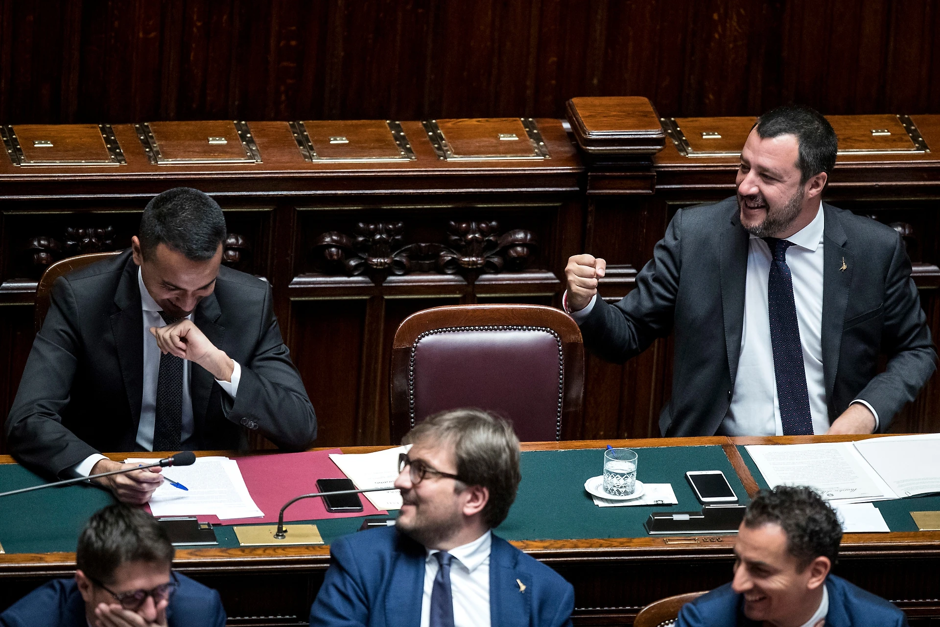 Matteo Salvini e Luigi Di Maio, sondaggio Noto. Il verdetto umiliante: chi è il più conosciuto e più amato