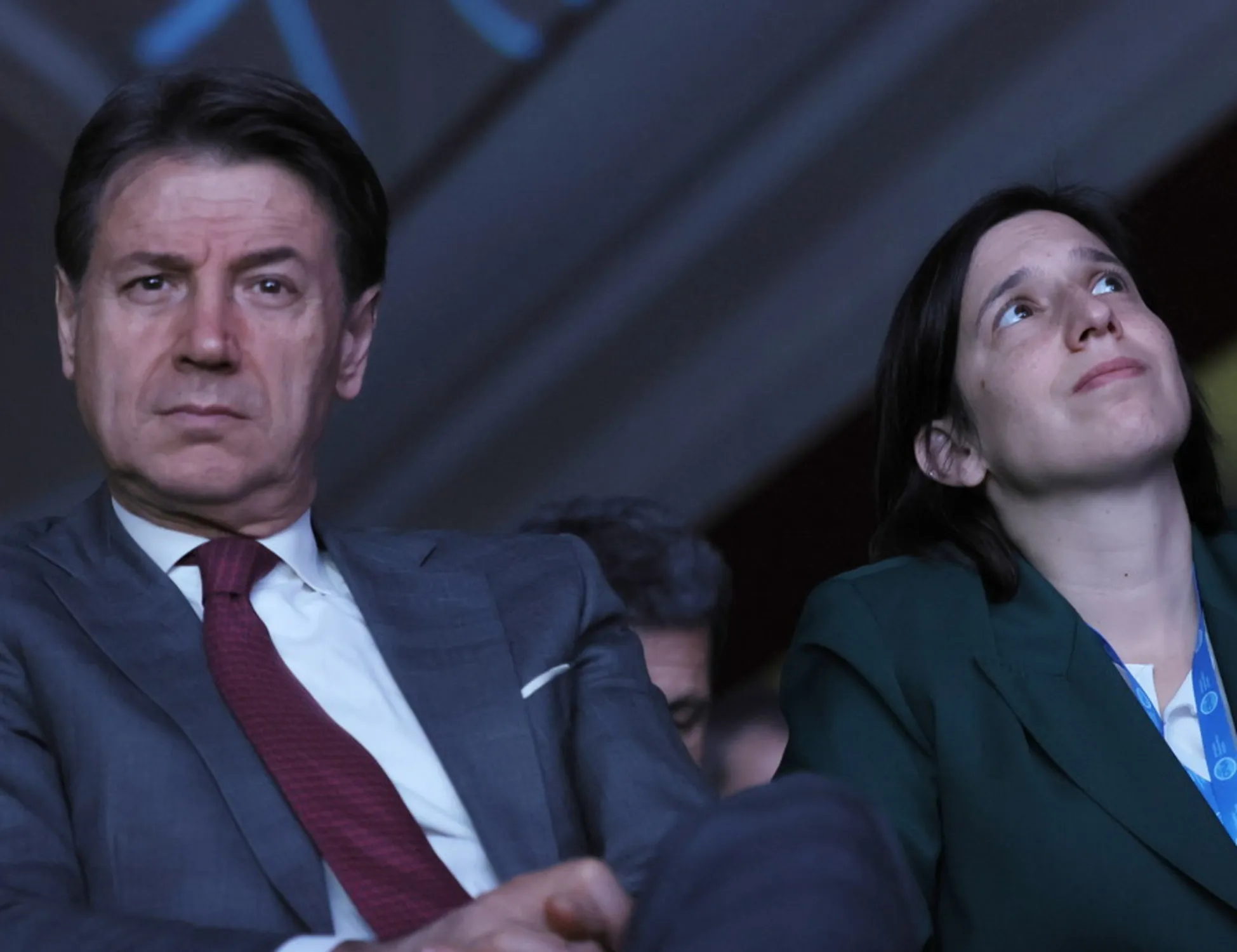 Leggi l'articolo: "Gli telefono ma...": Schlein-Conte: scoppia il caso