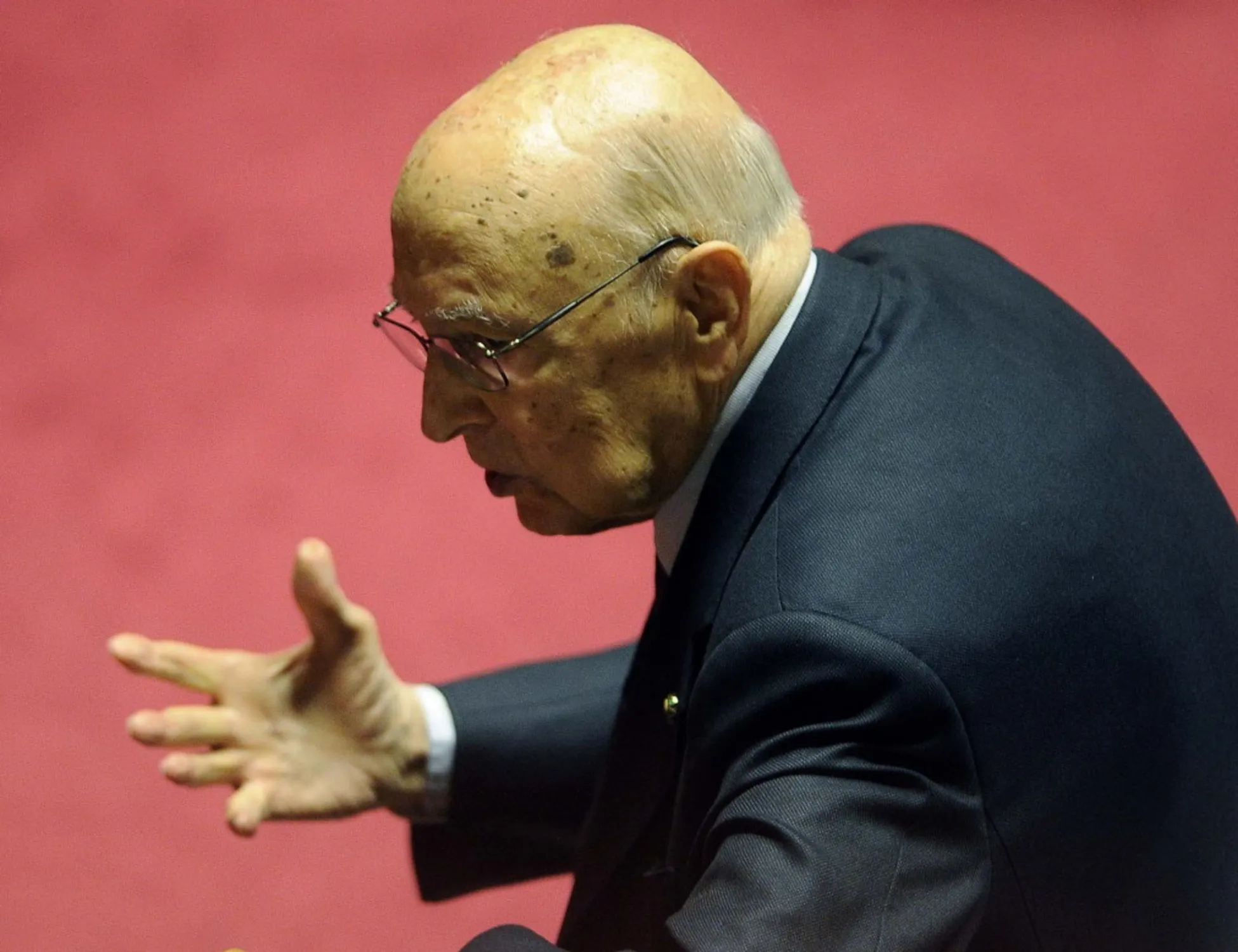 Remigrazione, il padrino è Napolitano: cortocircuito a sinistra