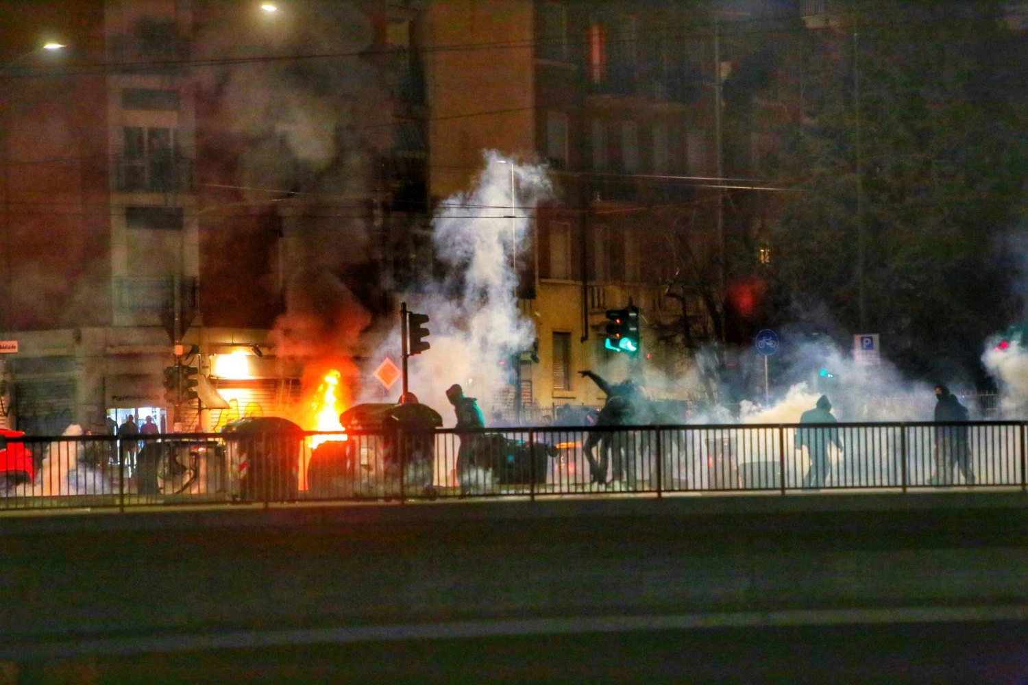 Torino devastata dagli anarchici, Matteo Salvini: "Infami, tutti in galera"