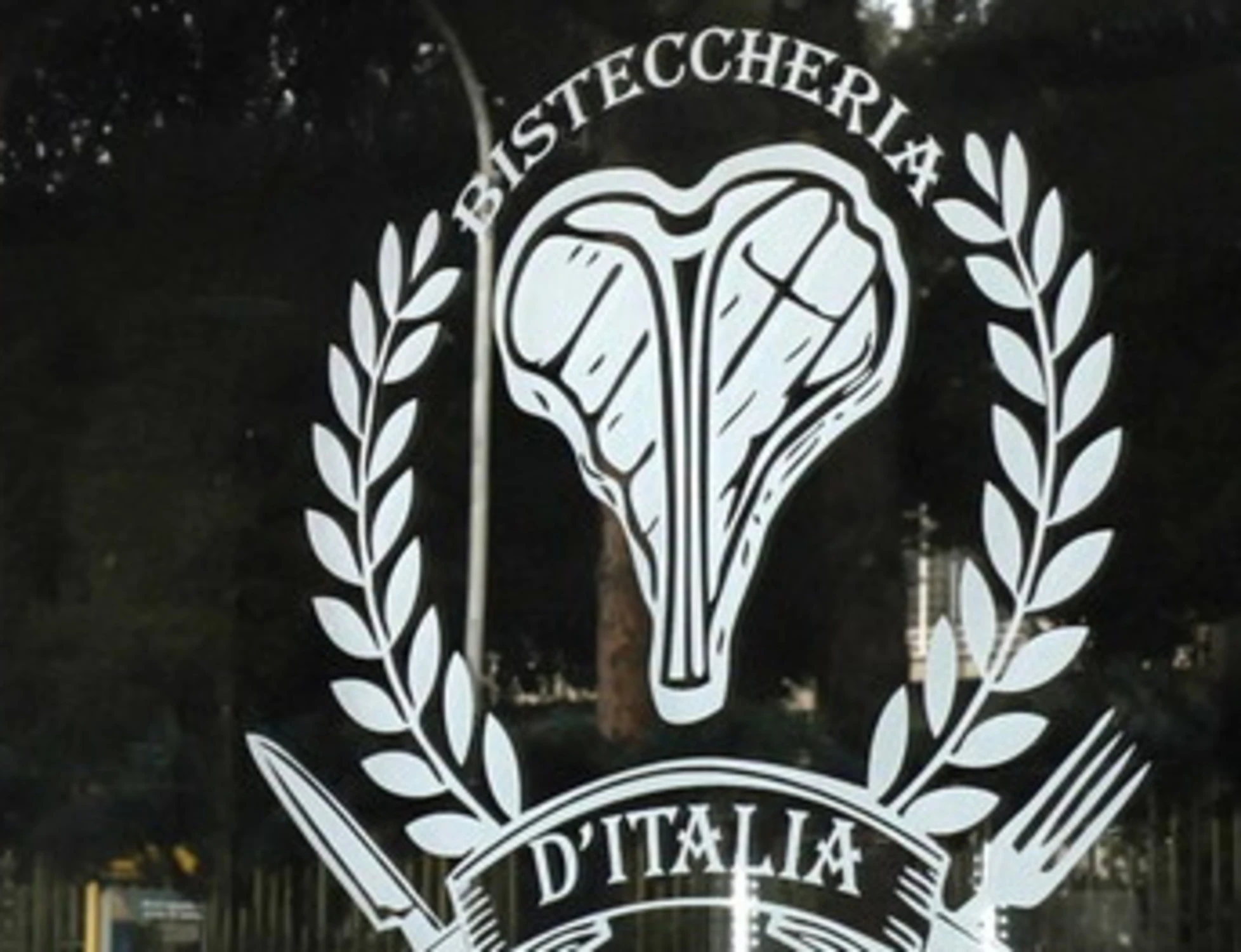 Meloni, ultima bomba: "Delmastro? Se c'è stata una manina...". Dal M5s reazione isterica