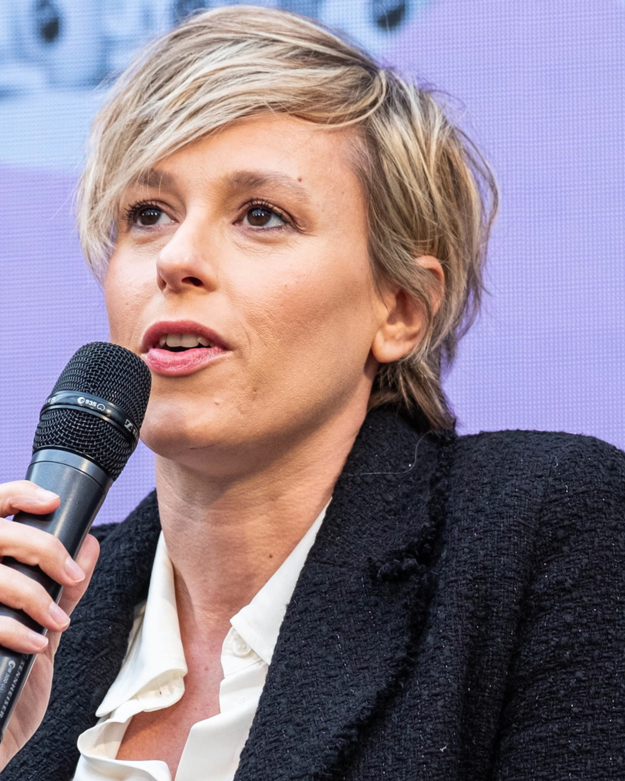 Federica Pellegrini insultata ancora: "Si è bevuta il cervello?". Un nuovo "caso"
