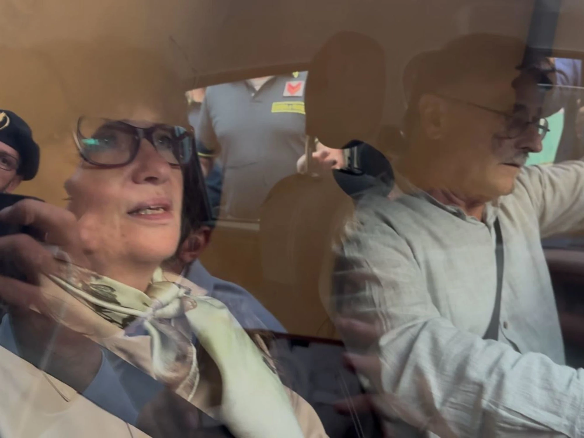 Garlasco, la bomba dei Poggi: "Gratis o a pagamento?"