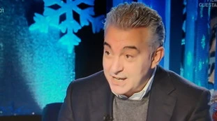 Domenica In, raccapricciante gaffe di Domenico Arcuri con Mara Venier: "Considerata la sua età...", gelo in studio