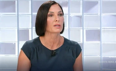 Dazi, Alessia Morani delira contro Meloni: "Azzerbinata! Ha perso!"