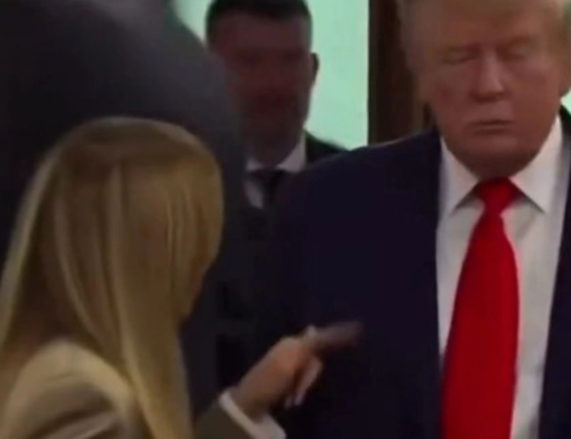 Donald Trump, "Meloni una delle peggiori, in effetti...": altro siluro senza senso
