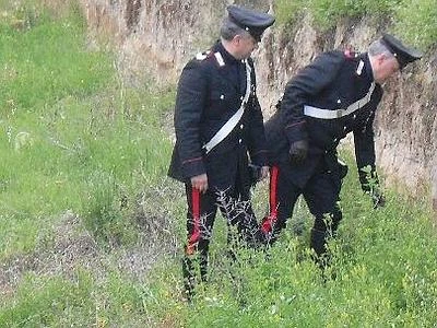 Torino, scoppia ordigno nei campi Tre ragazzi feriti, uno perde la mano