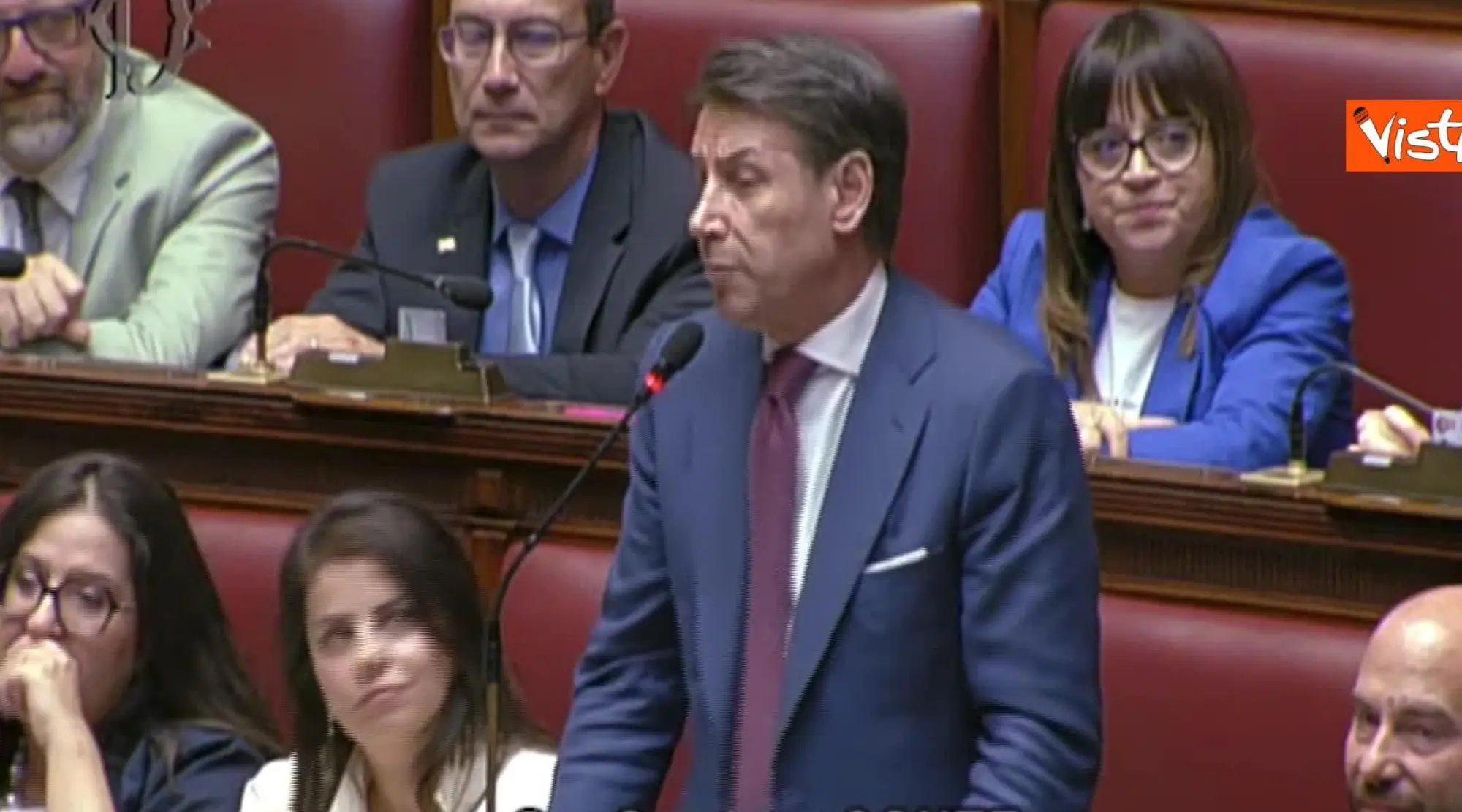 Giuseppe Conte, "siete messi male": fuori controllo in aula contro FdI
