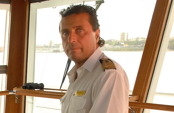 La conversione di Schettino Ora è tutto casa e chiesa