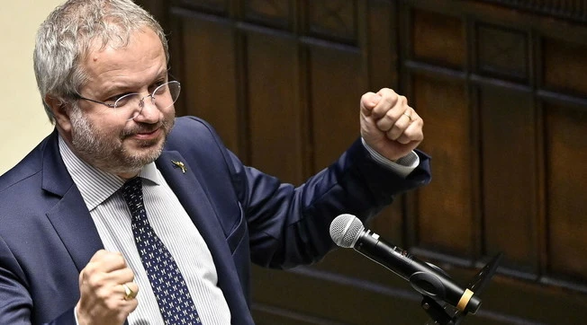 Claudio Borghi, il 'reclutatore': "Non amo i voltagabbana, ma se il partito tradisce...". Nel mirino M5s e Giuseppe Conte