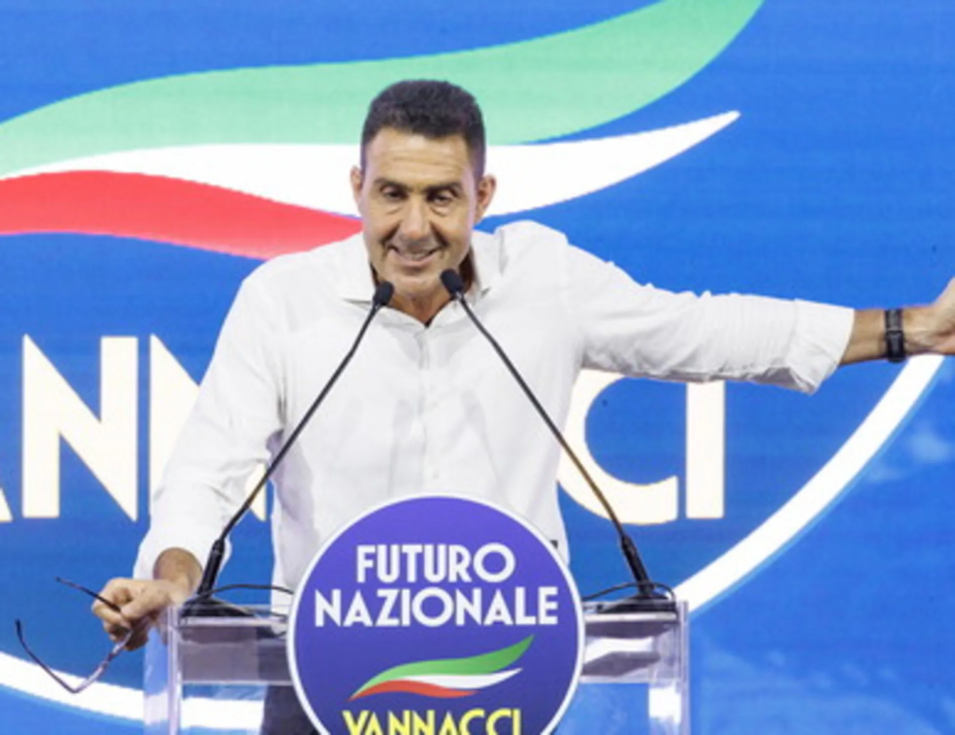 Leggi l'articolo: Vannacci fuori controllo, fucilata contro Arianna Meloni: "Ecco perché la casta siete voi"