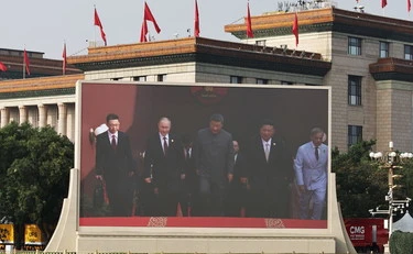 https://media.liberoquotidiano.it/12Xh2uwA2DWv15EVkk0OUJgDSxnoGdRhkkSzv5dID5U/width:800/quality:90/aW1hZ2VzLzIwMjUvMDkvMDMvMTQyNDU4NzY3LWU0NzI2NDUwLWMzZjktNDdiMi05N2RiLTgxNTgxNmUzMGFhNC5qcGc.webp