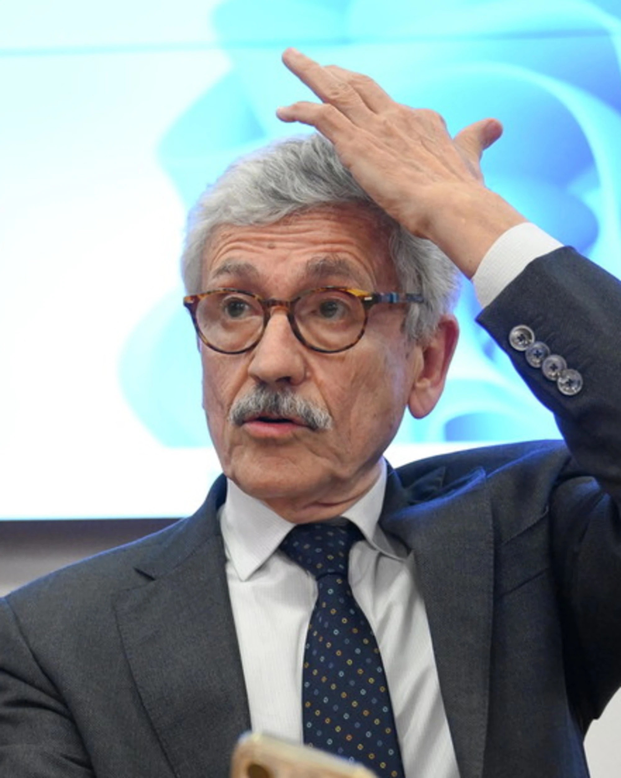 Massimo D'Alema, la rivelazione: "Perché ero alla parata in Cina"